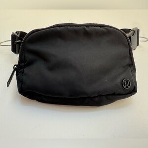 lululemon Everywhere Belt Bag Black Adjustable Crossbody